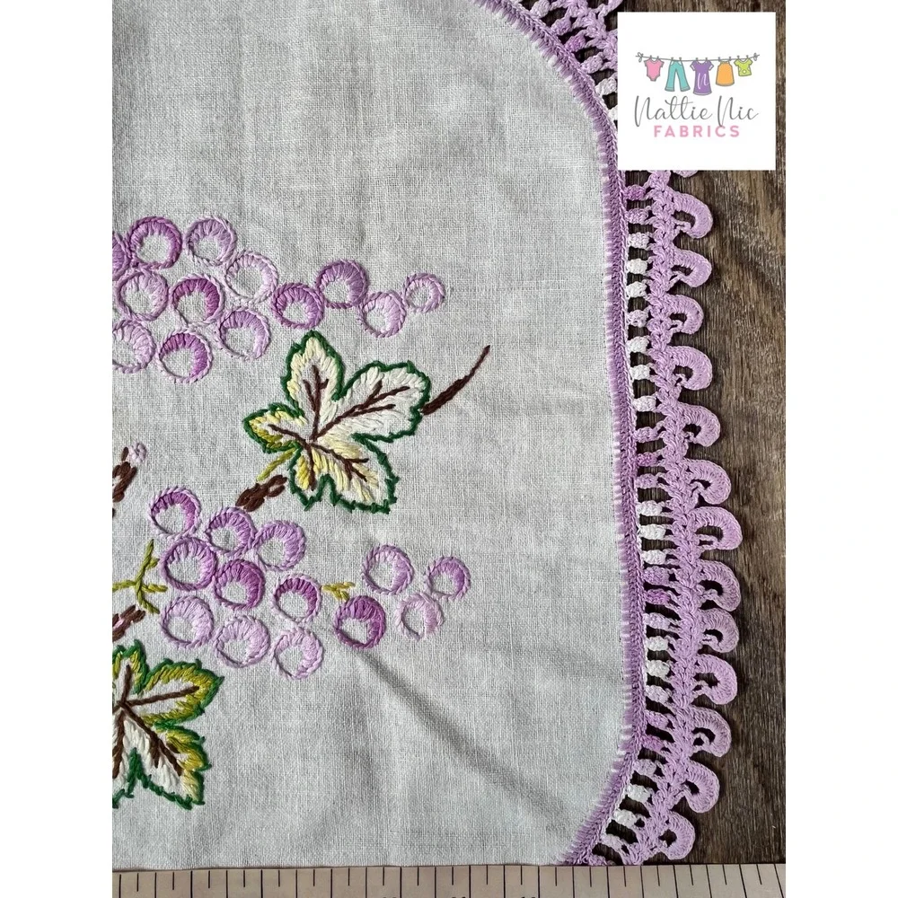 Vintage table runner purple crochet trim embroidered flower leaf motif‎